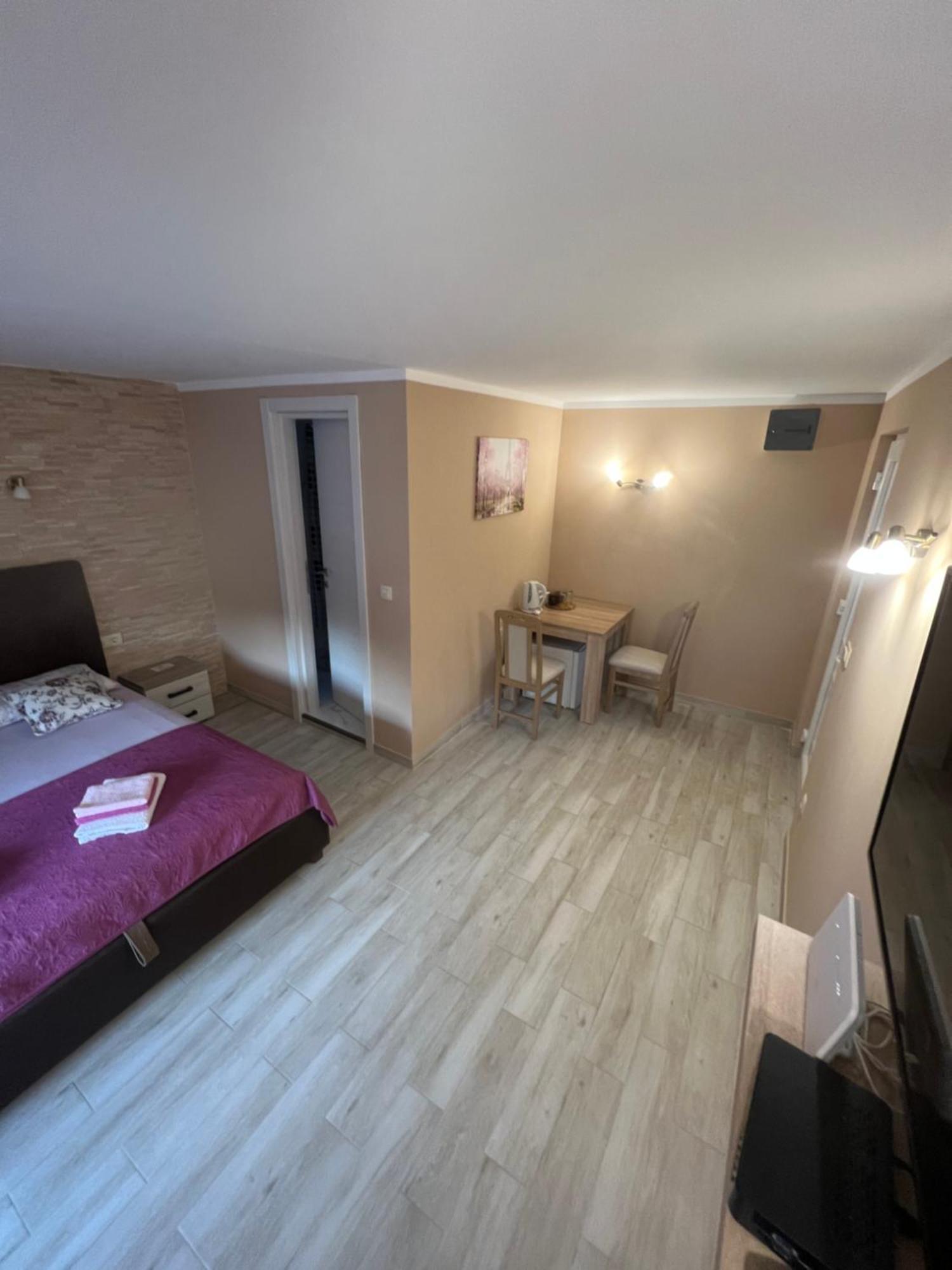 Studio Elena Tivat Kültér fotó