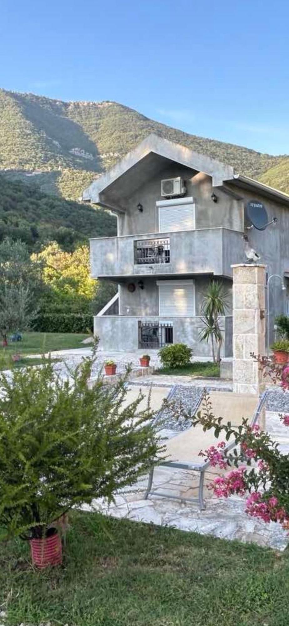 Studio Elena Tivat Kültér fotó